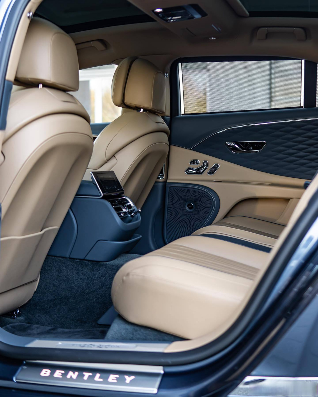 宾利 flying spur w12 first edition!#豪车超跑