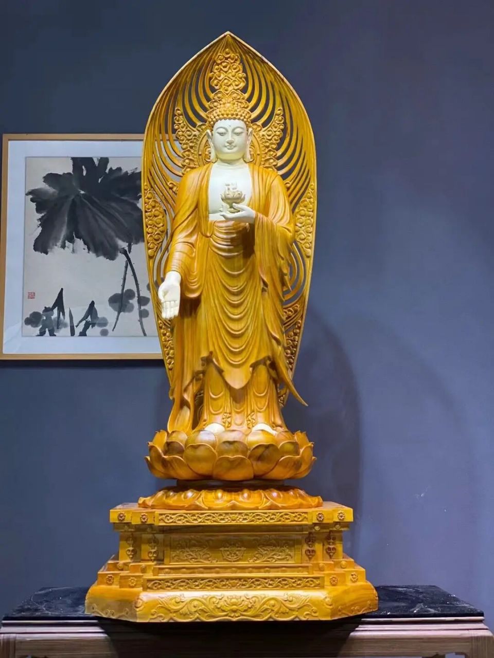 西方三圣佛像 【品名】香樟木"西方三圣" 【简介】雕工精湛,立体感强