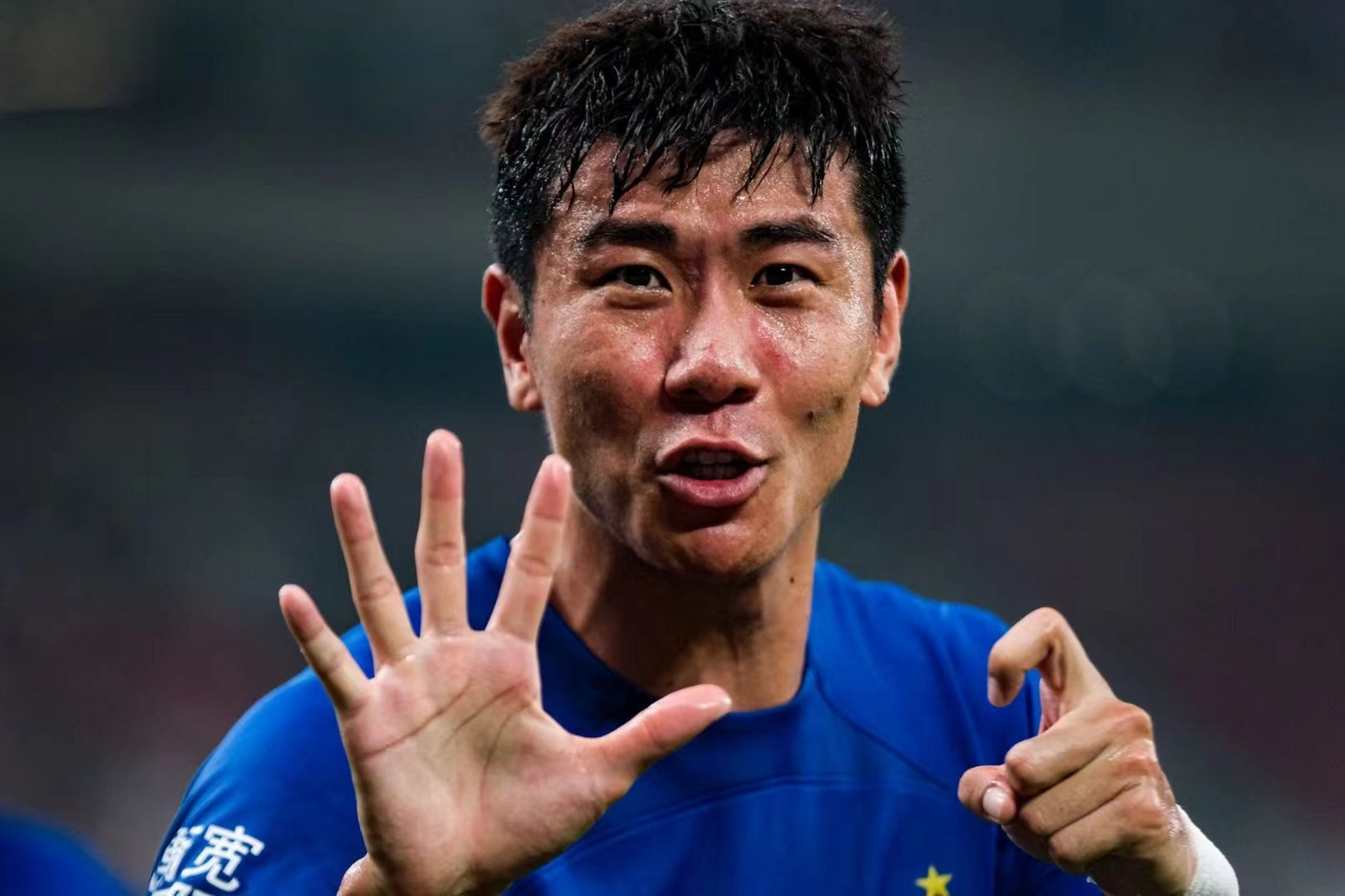 看来球员们都知道这事儿啊[嘘]刘奕鸣在马宁判点之后做出了5.