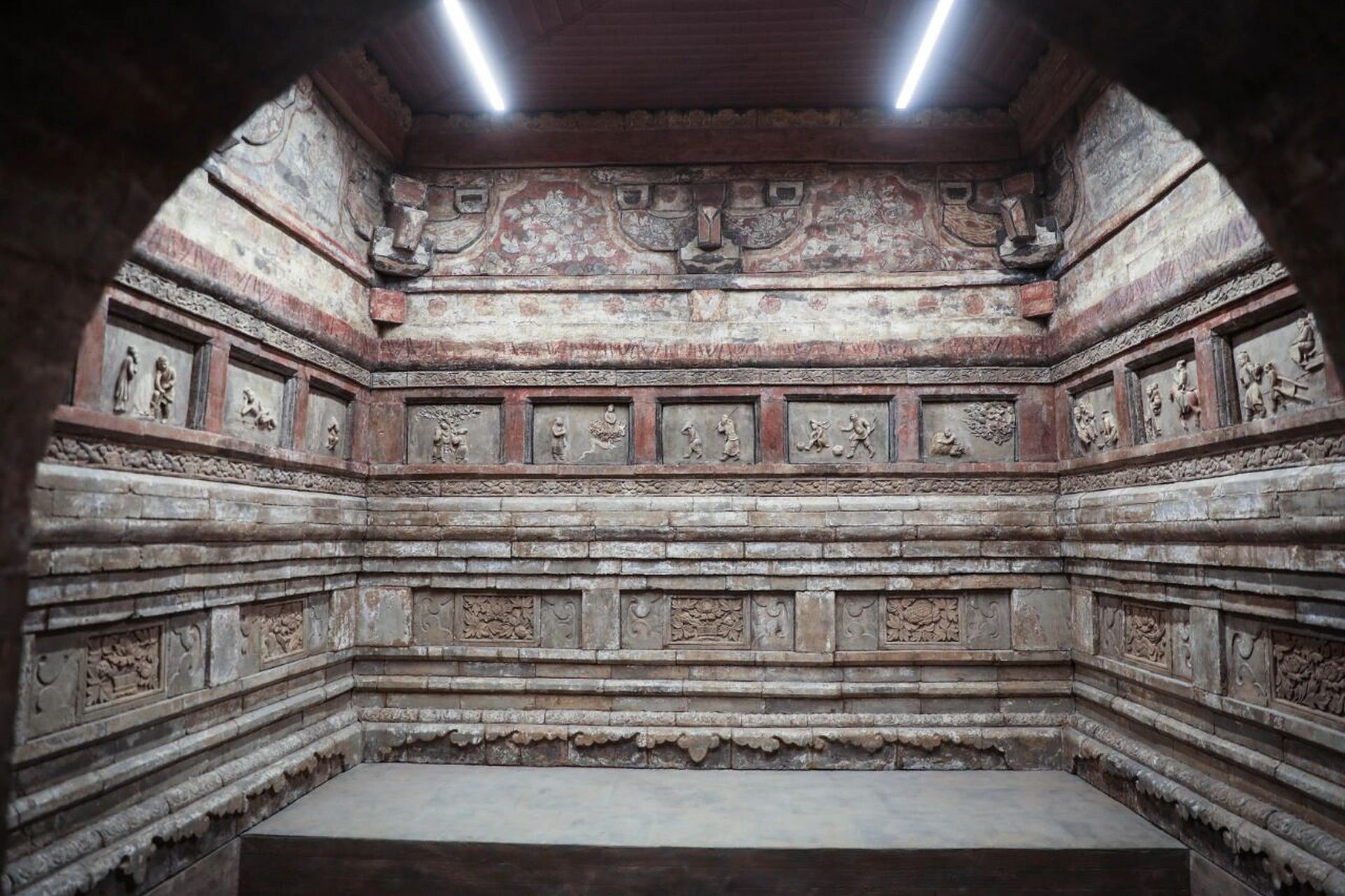 走进金墓,看古人生死观念 今天媒体小伙伴说,看展的时候全程张大嘴,对