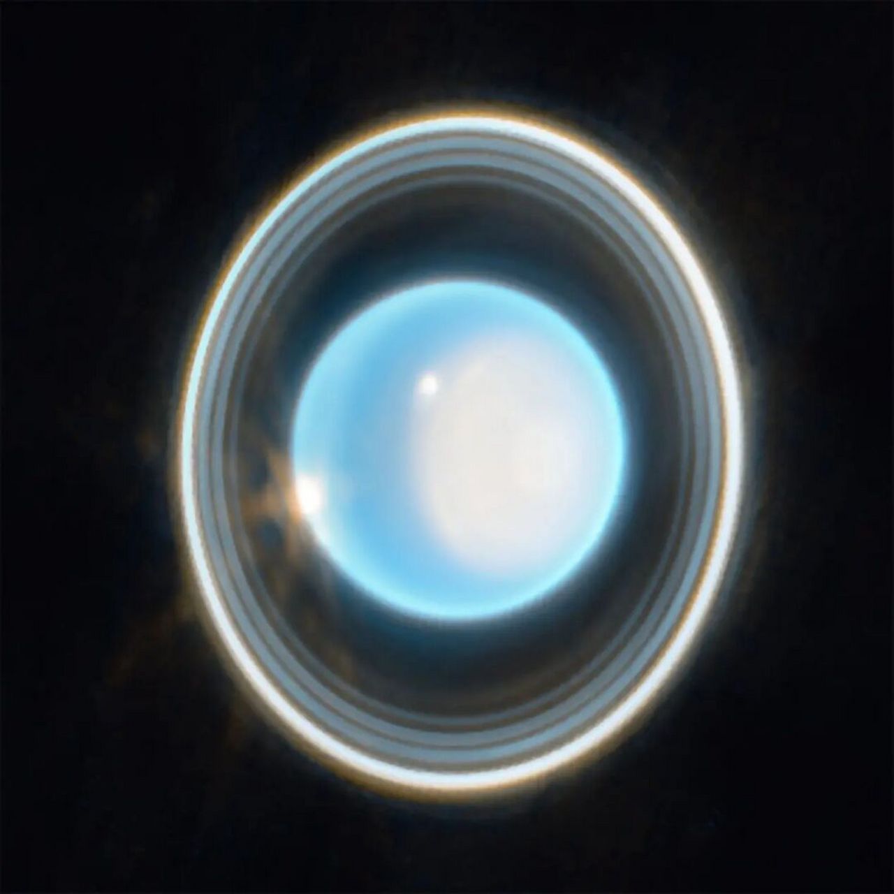 天文望远镜看天王星图片