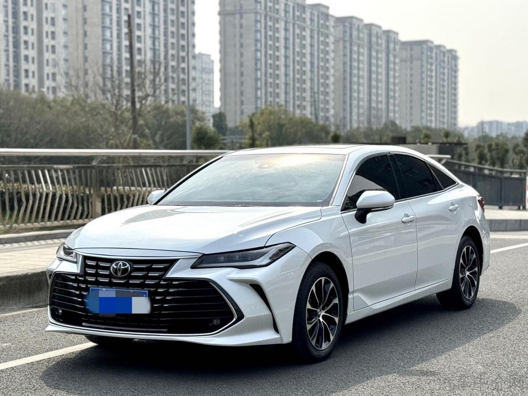 丰田亚洲龙 2024年亚洲龙甄选版20.98万那款!