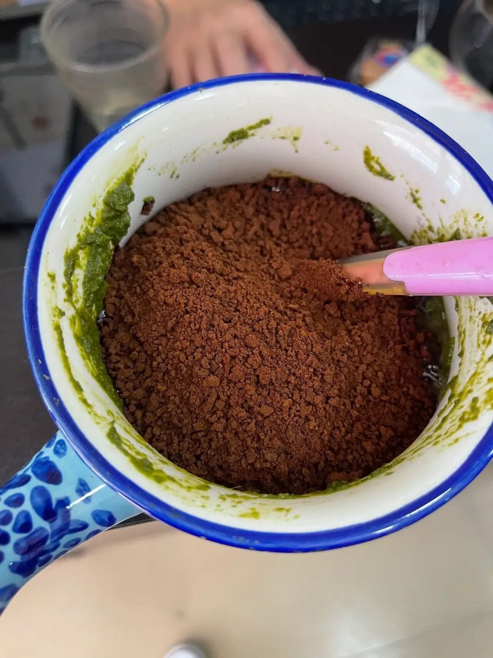 自制纯天然植物染发膏:芦荟,咖啡,桂花叶 生活中遮盖白发有妙招,闺蜜