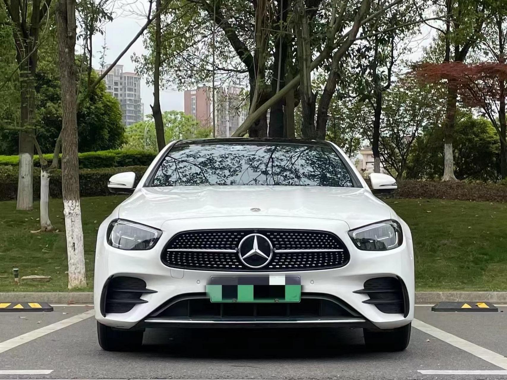 奔驰e350el插电式混合动力轿车!新车指导价52.19万!大标白粽!