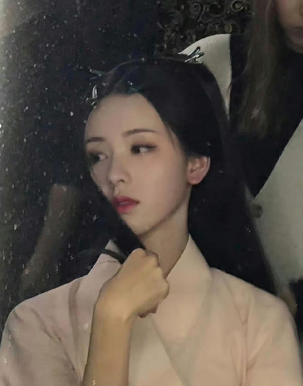 陈都灵《浣溪沙》妆造,她真的好适合演绿茶和白莲这些角色,看眼神真的
