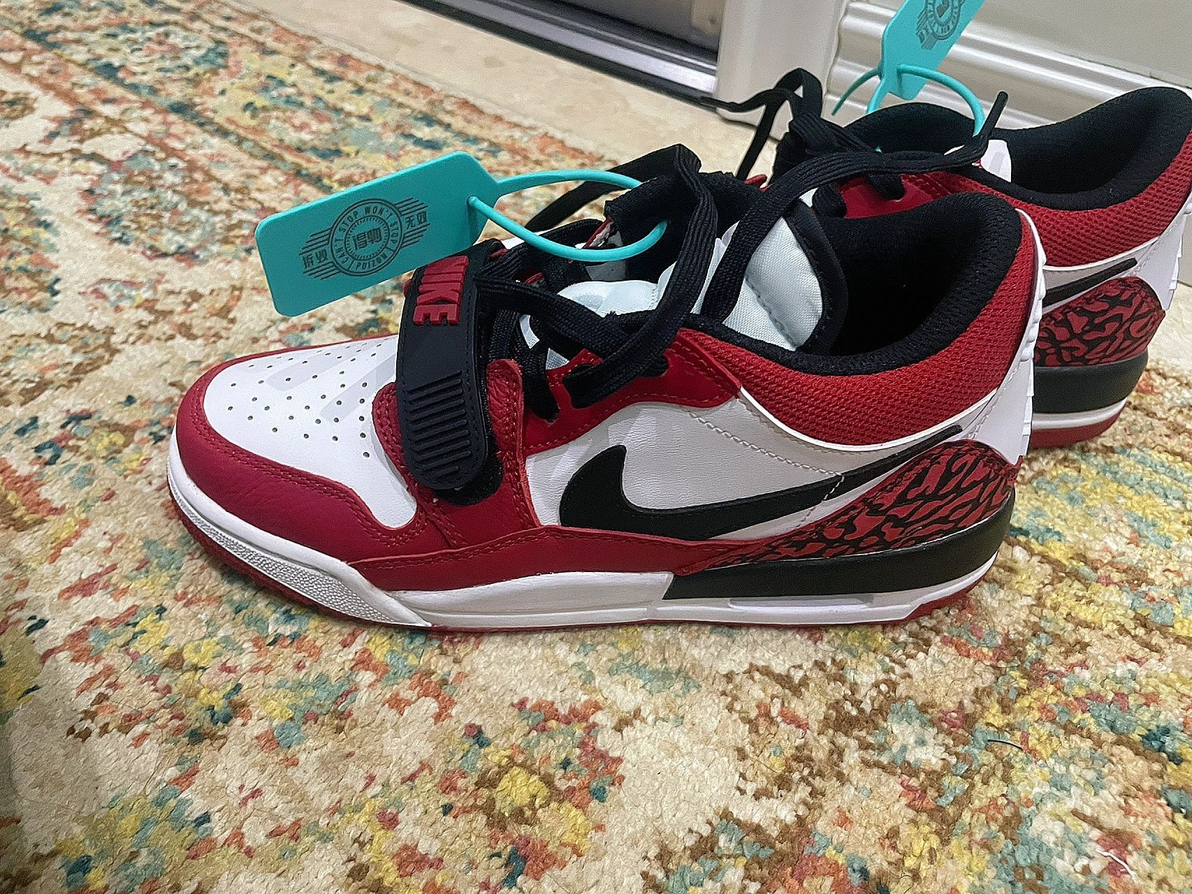 在得物上入了这双aj312,咱就说这做工,是正品吗?好粗糙的感觉