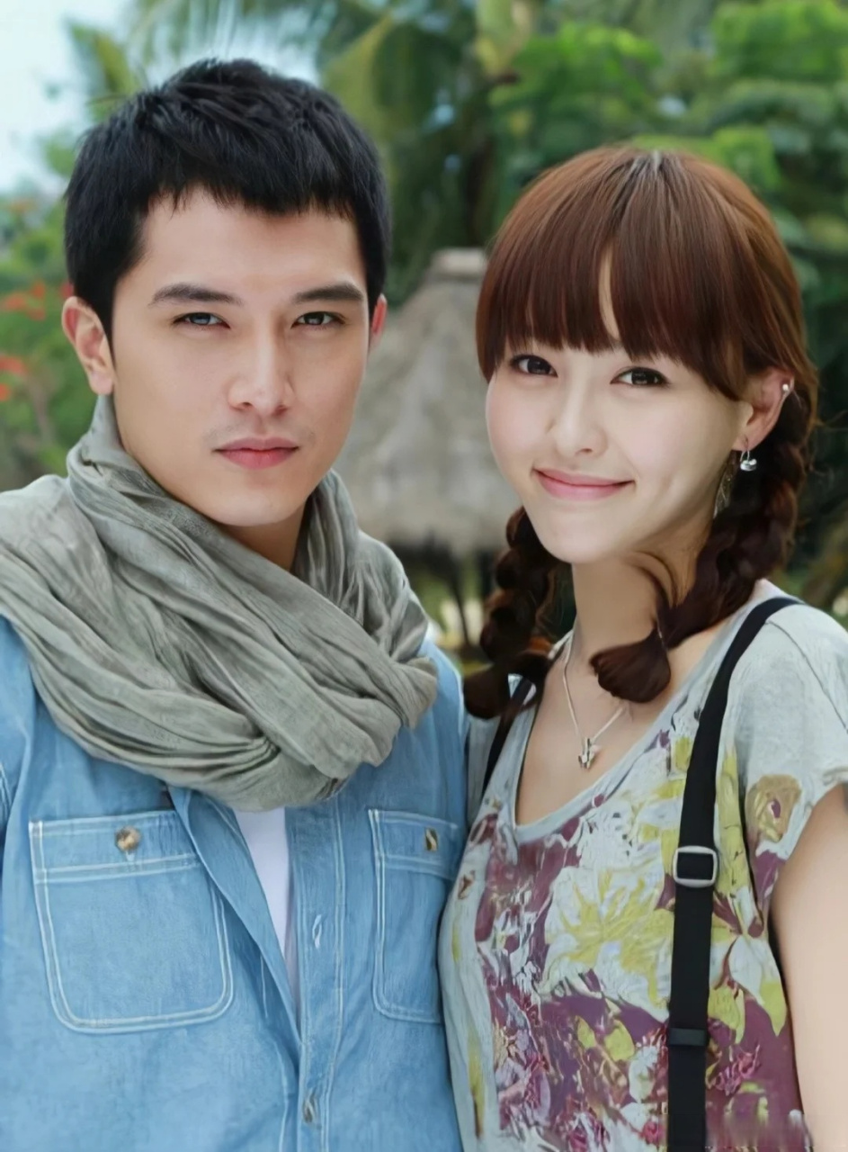 唐嫣真的是在非常幸福的家庭长大 不缺爱的她也有被邱泽渣的不愉快