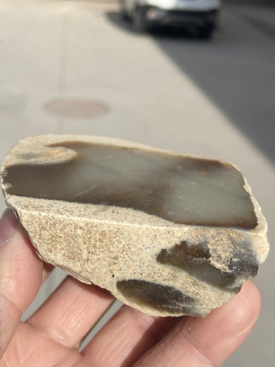 马衔山河磨玉籽料 马衔山玉矿是一类优质的透闪石玉才.