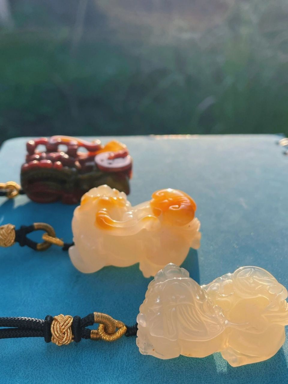 黄龙玉三彩貔貅 黄龙玉佩戴身上可吉祥如意,家庭装饰显富贵,可保平安