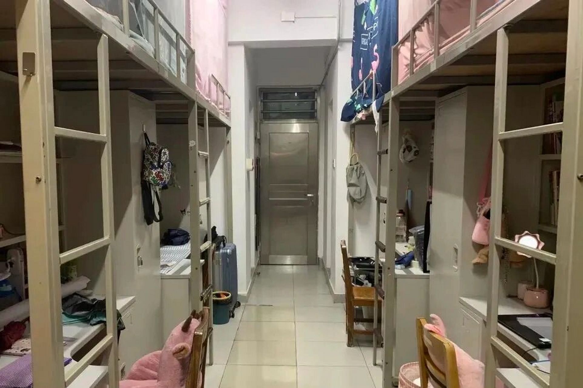广东生态工程女生宿舍图片