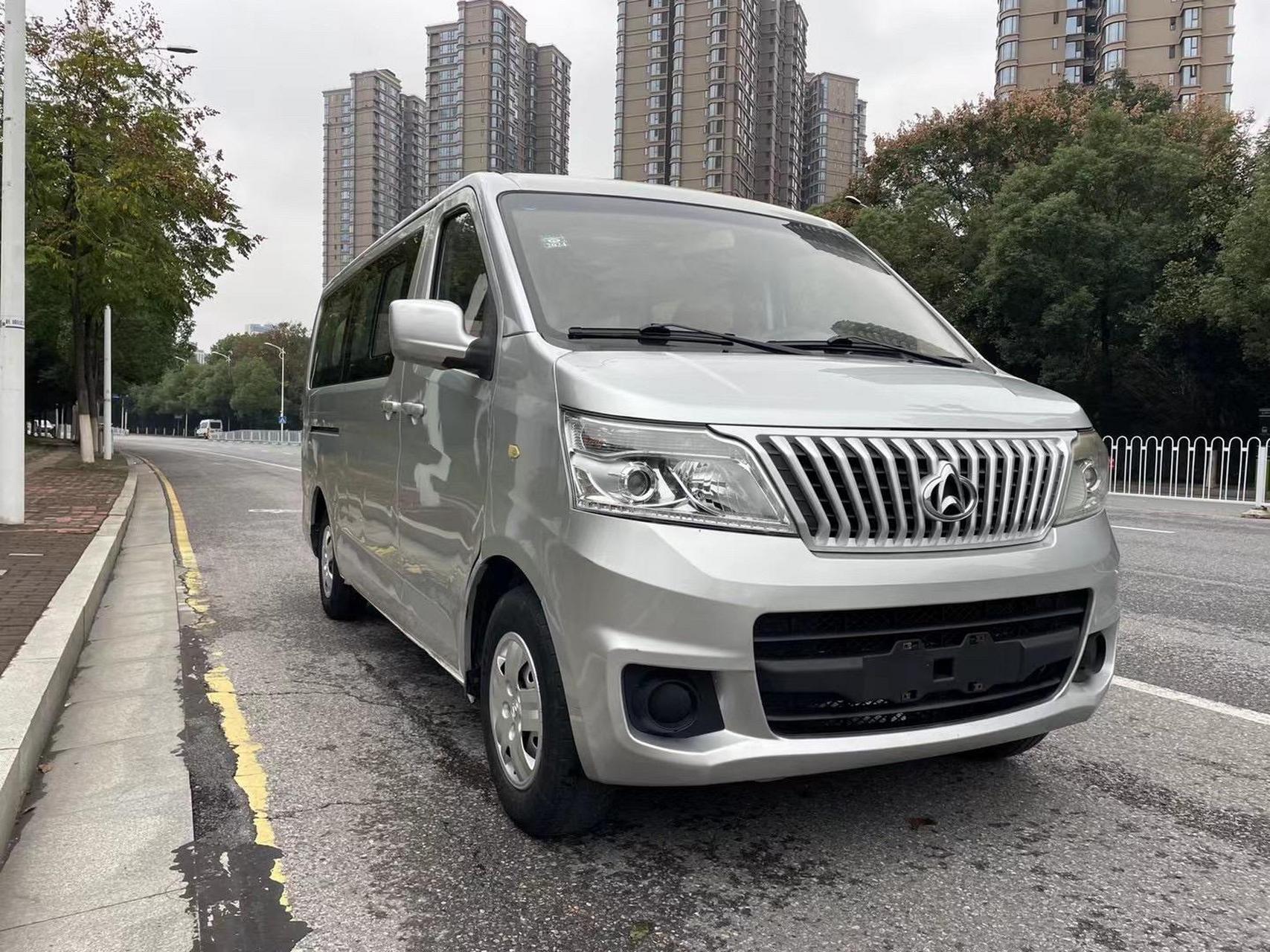 6座 长安睿行m80,1.