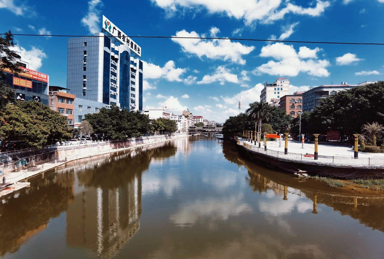 玉林陆川县#城南一隅 陆川县隶属广西壮族自治区玉林市,县境内矣行