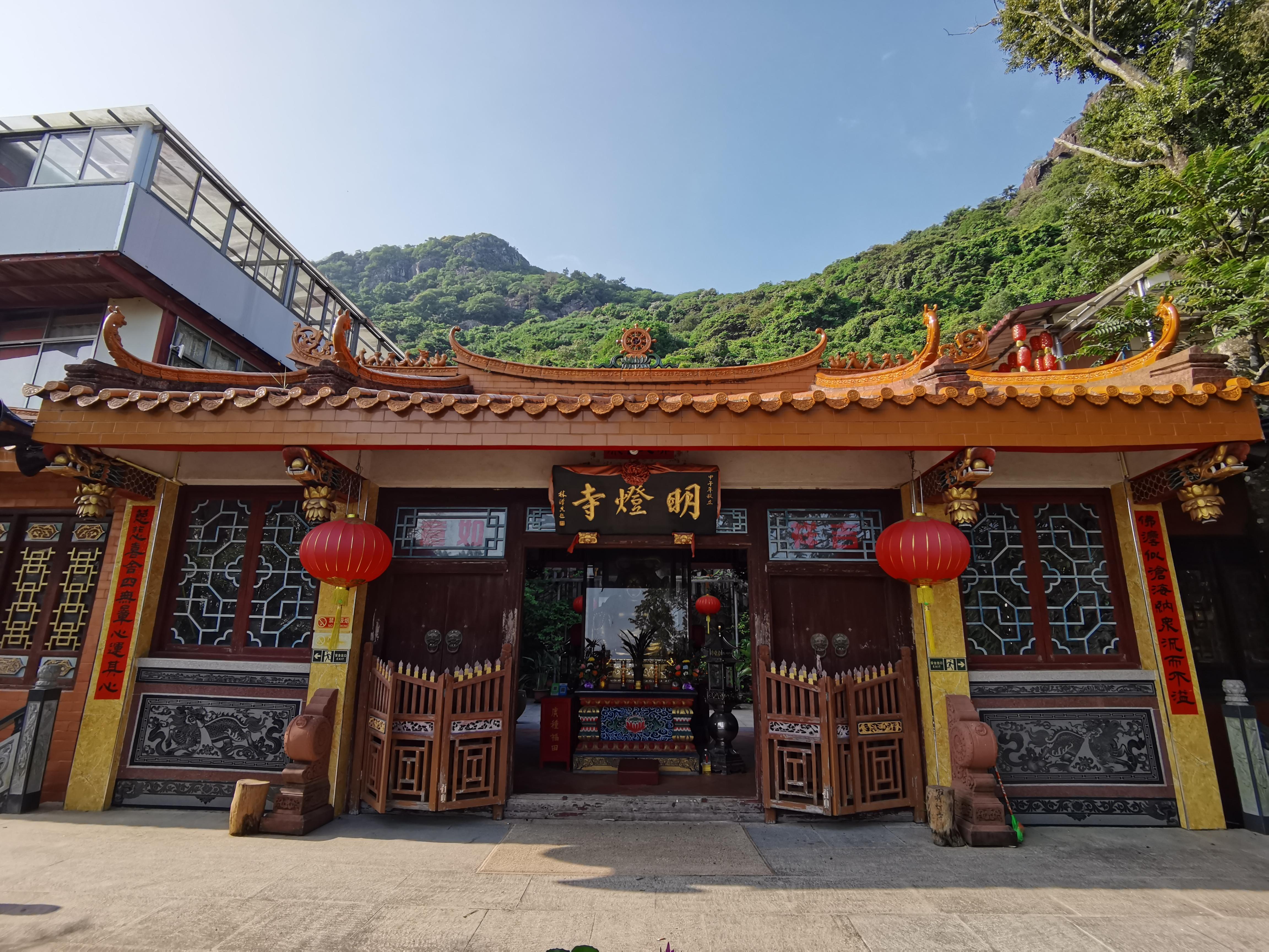 大汉骠骑将军 的想法: 福建省诏安县点灯山明灯寺,环境清幽,建筑古朴