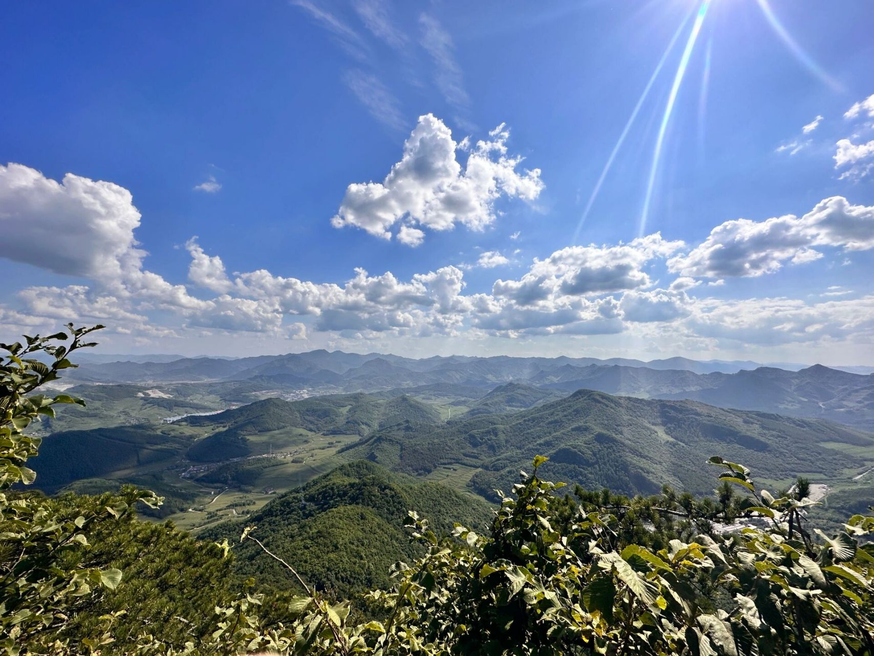 本溪九鼎铁刹山一日游 上下山三小时,第二天大腿小腿,全废.