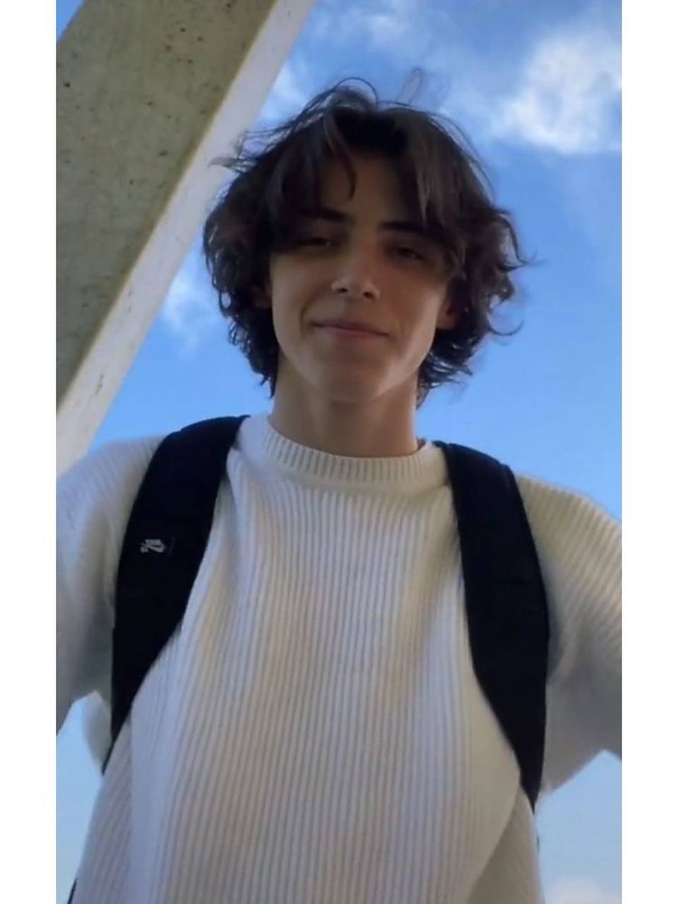 欧美风男生中分发型参考 男生发型分享