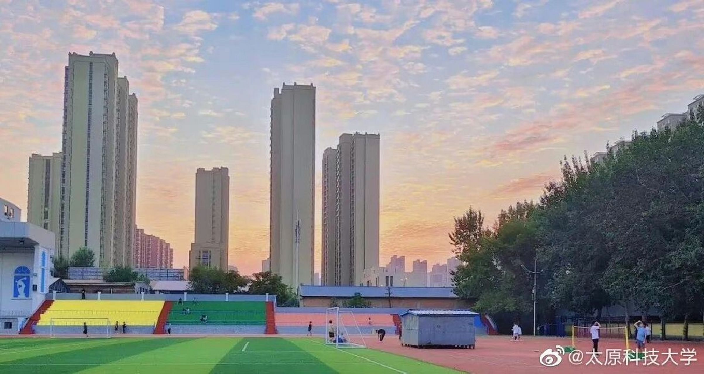 山西高校|太原科技大学简介 太原科技大学是新中国第一所重型机械本科