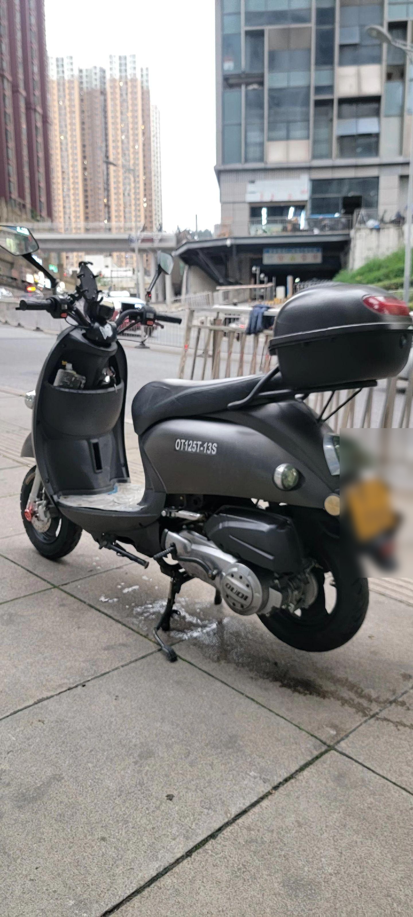 急过户出不讲价21年中国产讴蒂牌125小龟王,成色如图车况安逸.