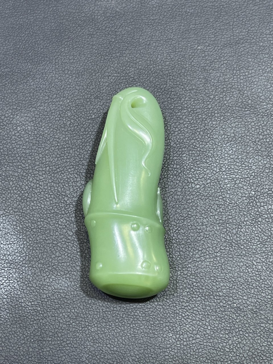 春天万物生长,和田玉竹节寓意吉祥 和田玉竹节外形美观,分节明显,寓意