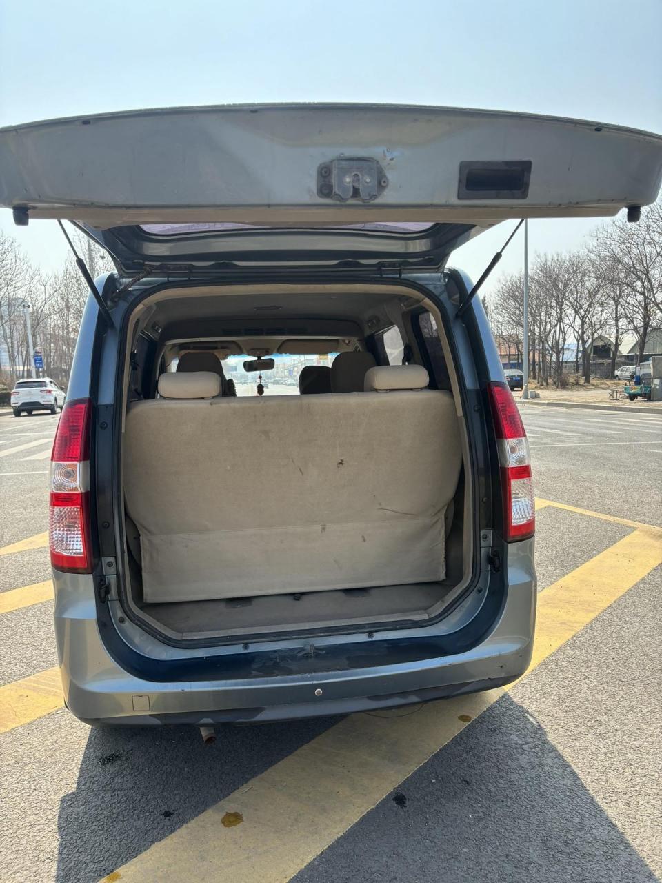 新到2012年精品五菱宏光,1.