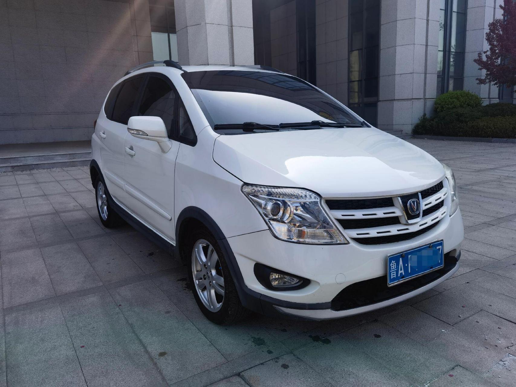 长安cx20 城市小型suv(此车全济南比新) 1.