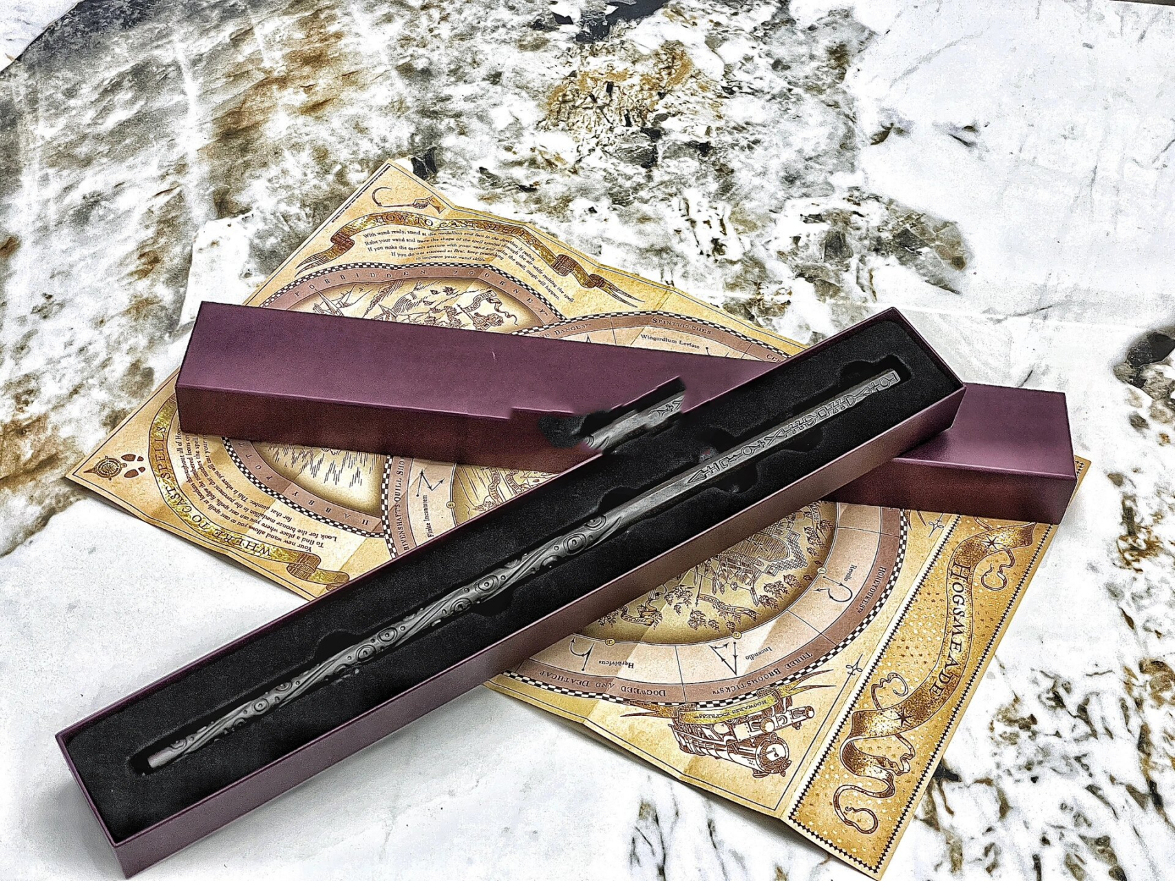 环球影城的互动魔杖—我入的是小天狼星款的,用来当摆件真的泰酷辣!