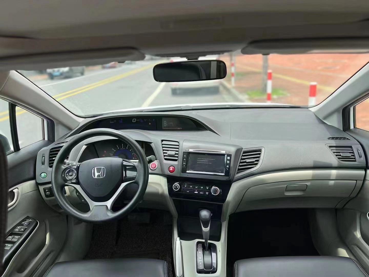 15年6月本田思域九代半,一手车,自波1.8高配,10万公里,车况精品