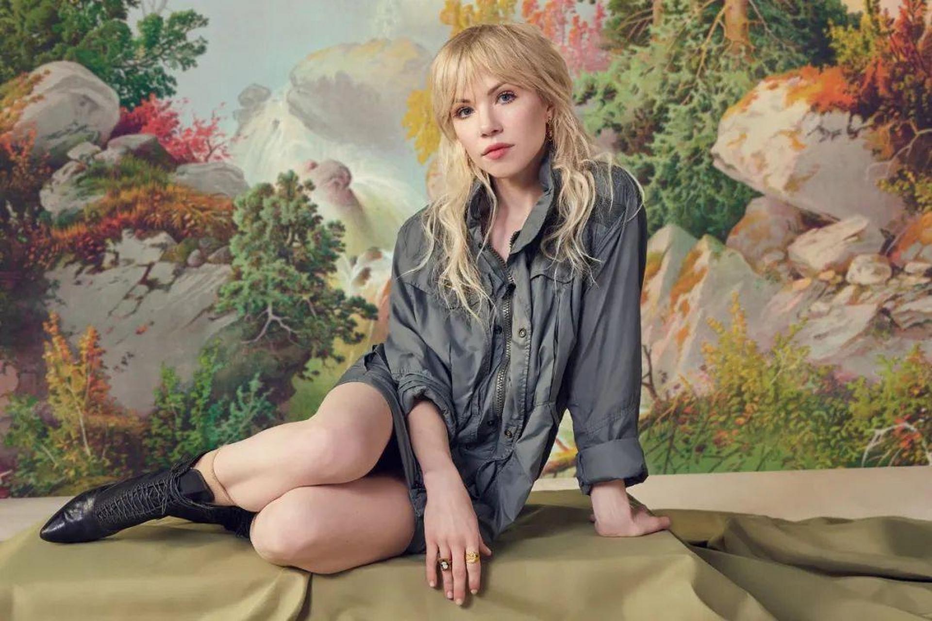 pitchfork 發佈了蹲妹 carly rae jepsen 新專輯《the loneliest time