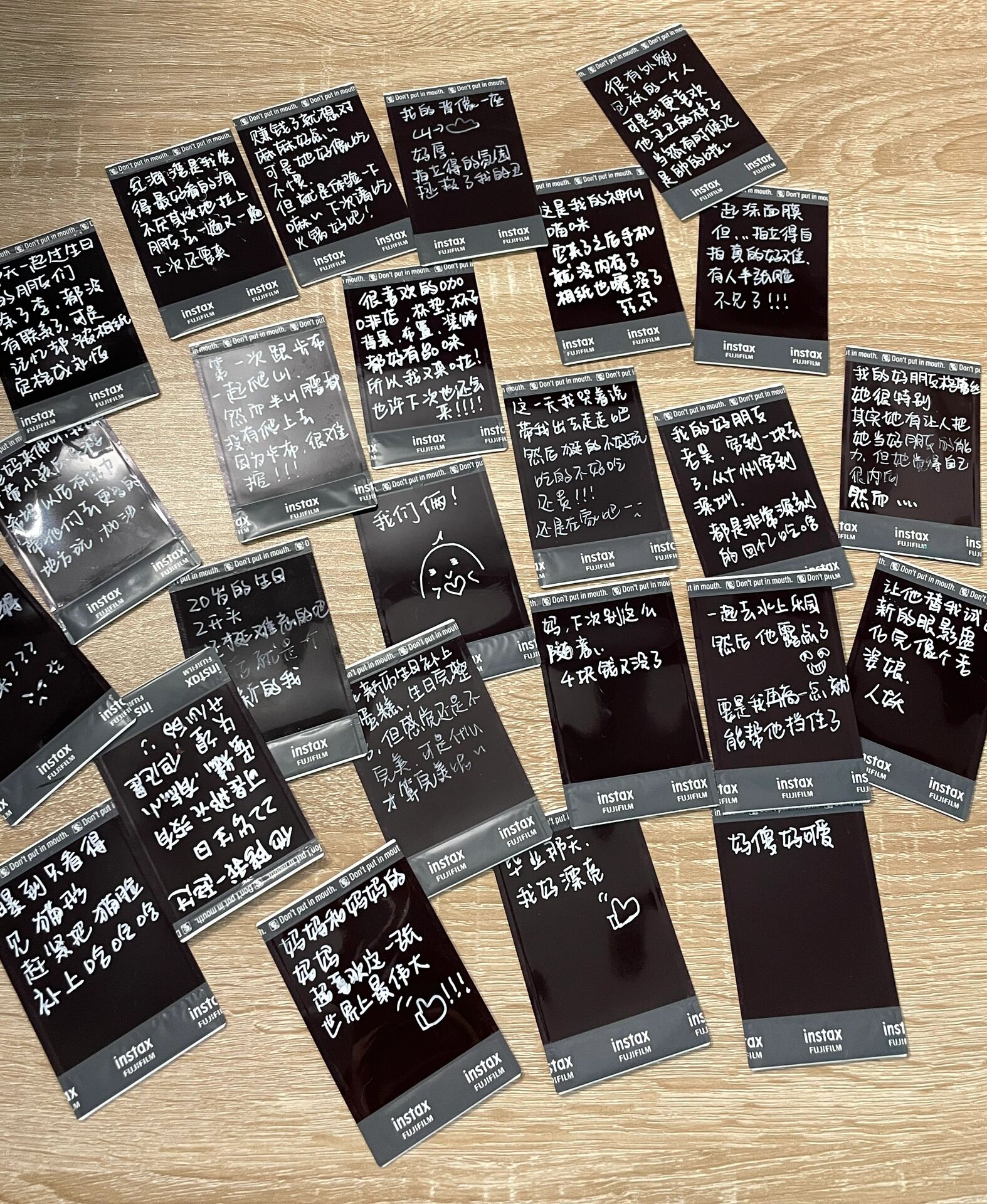 怎么拍立得相纸背面也这么有氛围
