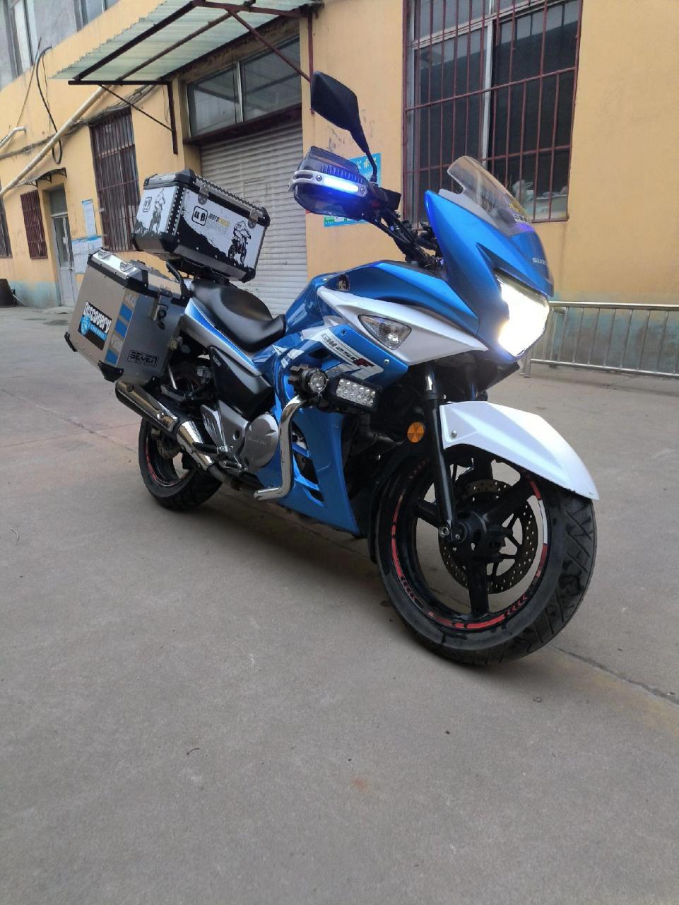 16年铃木gw250f版,发动机不烧机油不漏油,车况很好