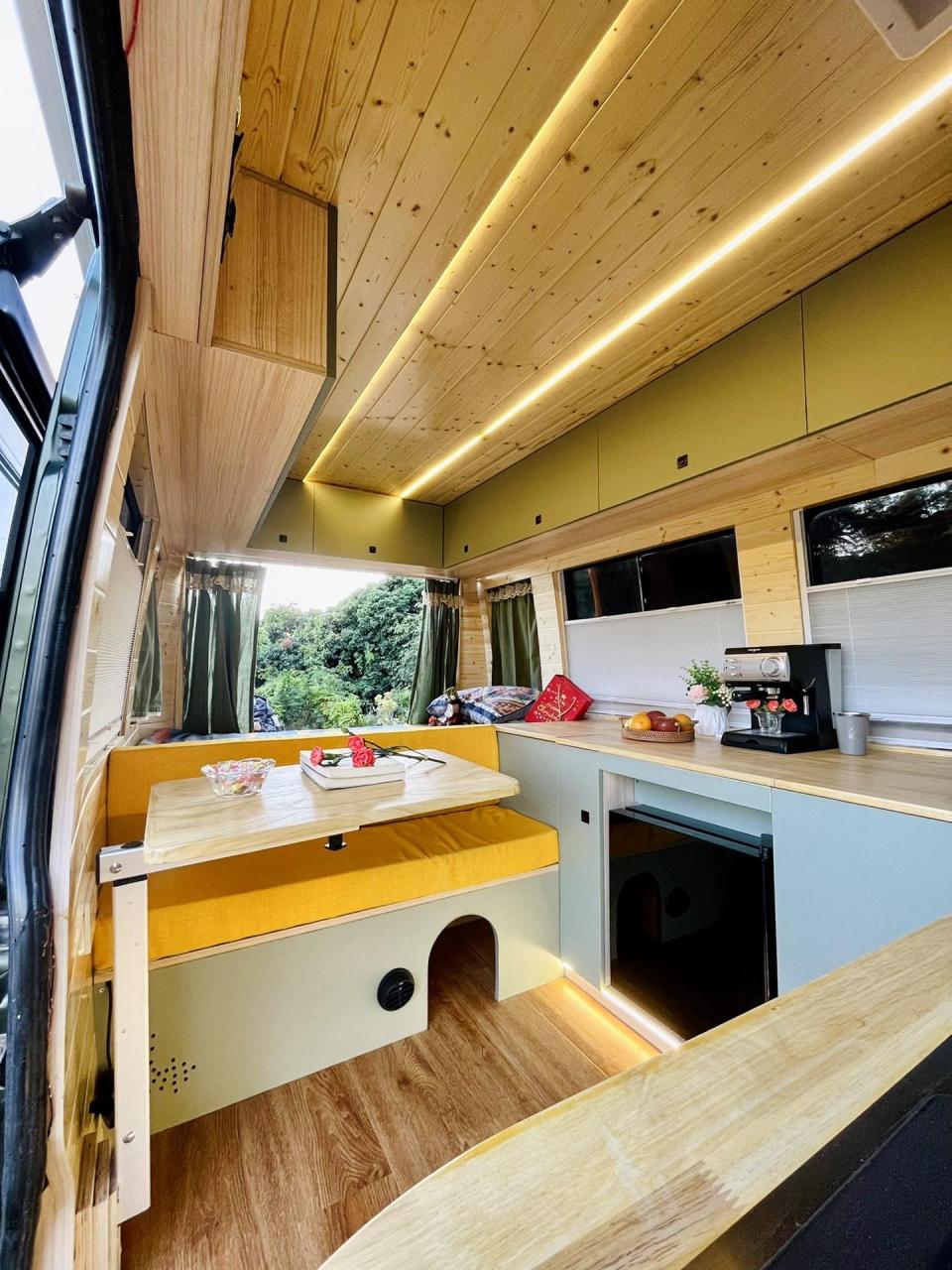 房车改装案例四:依维柯宝迪 长轴高顶,改装完成啦✅几万元帮客户