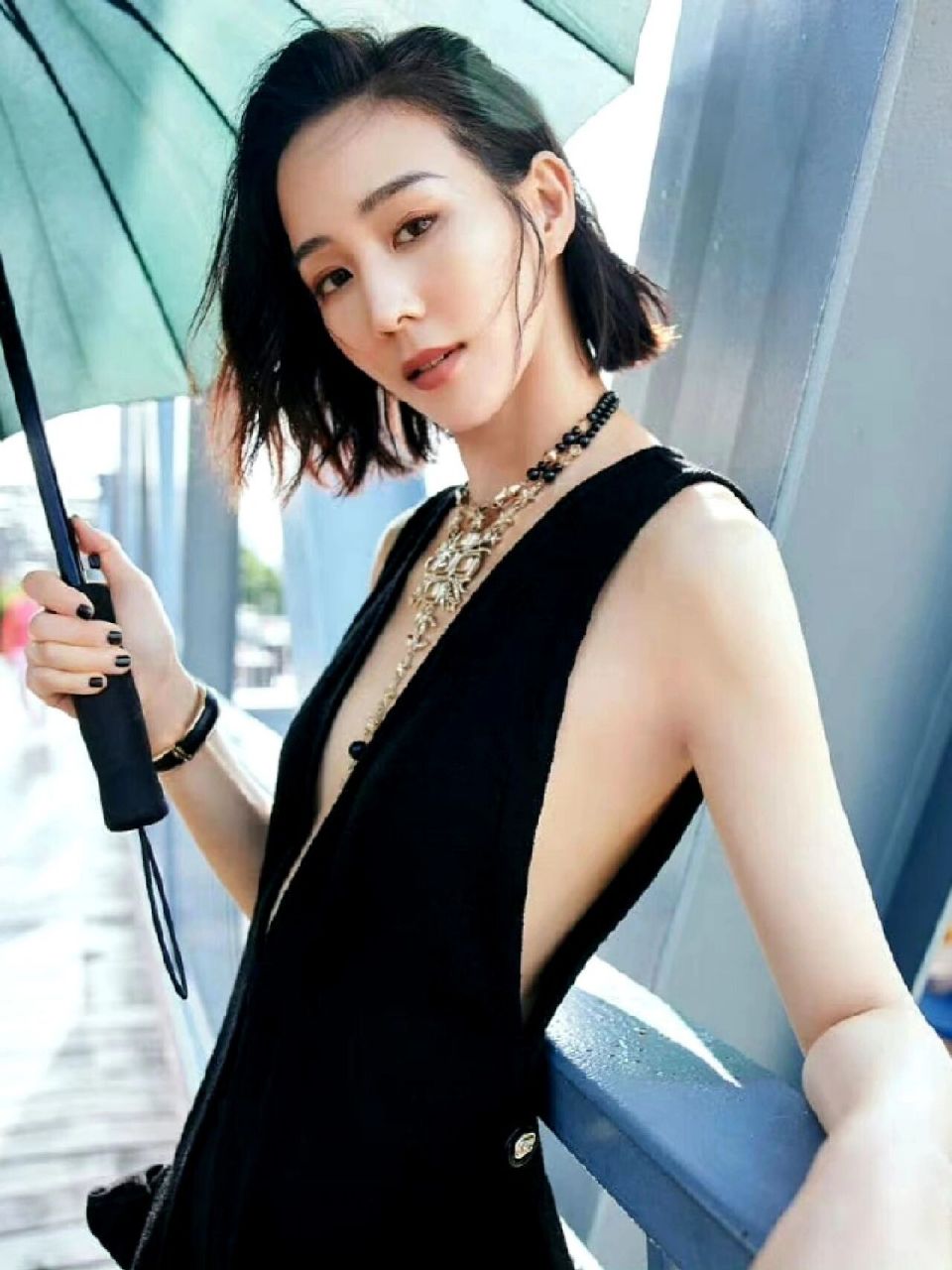 张钧甯～气质女神,飒酷性感! 67 这深v,这镂空,棒棒哒!