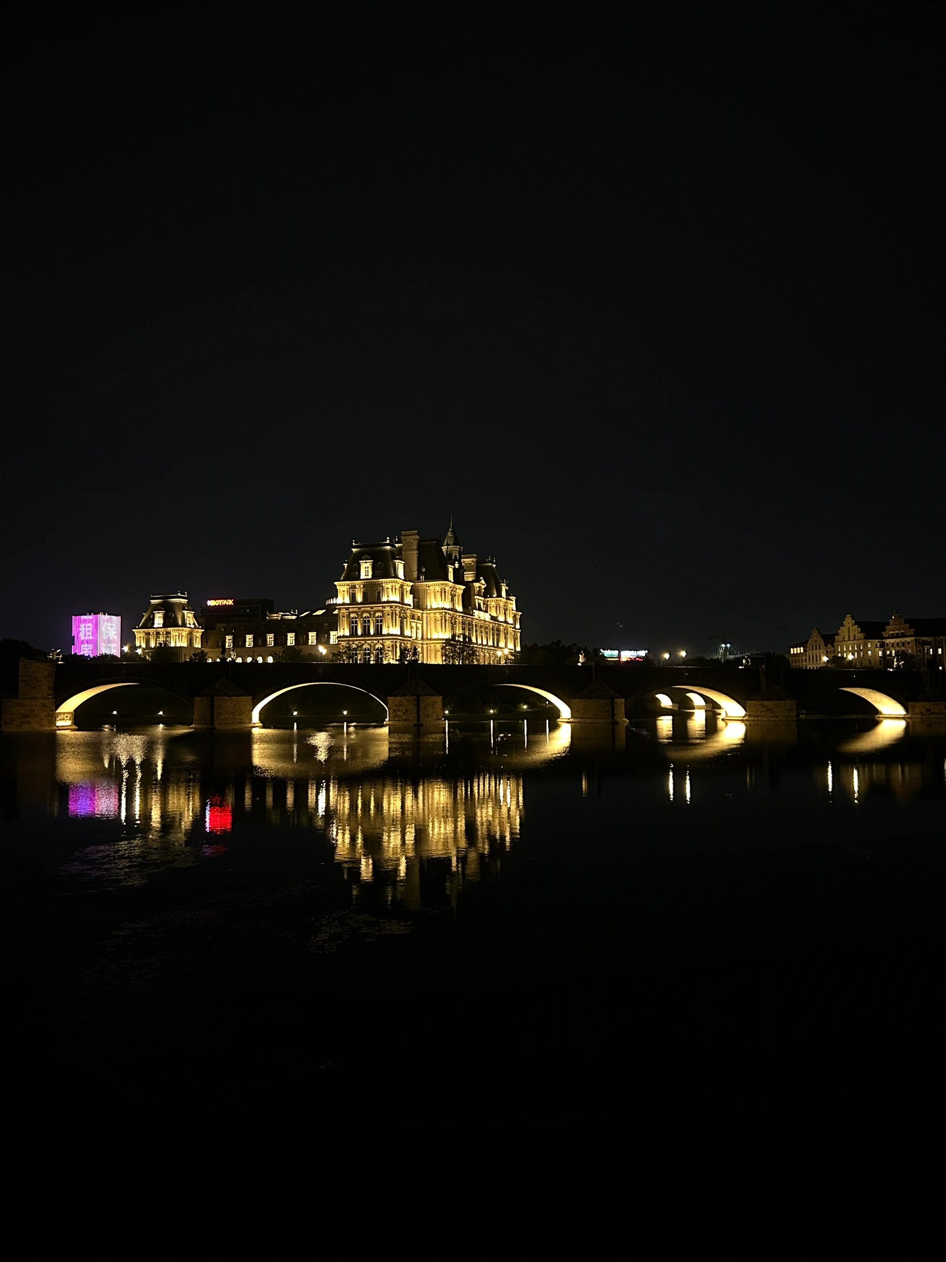 超级出片～东莞松山湖99 01导航:松山湖风景区-烟雨景区停车场(有