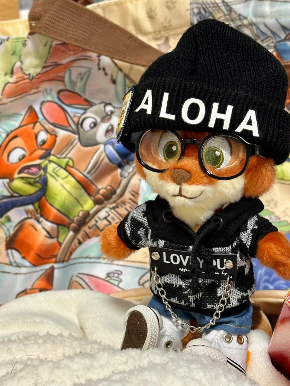 眼镜一戴酷哥上线#迪士尼# #疯狂动物城# #狐尼克# #尼克