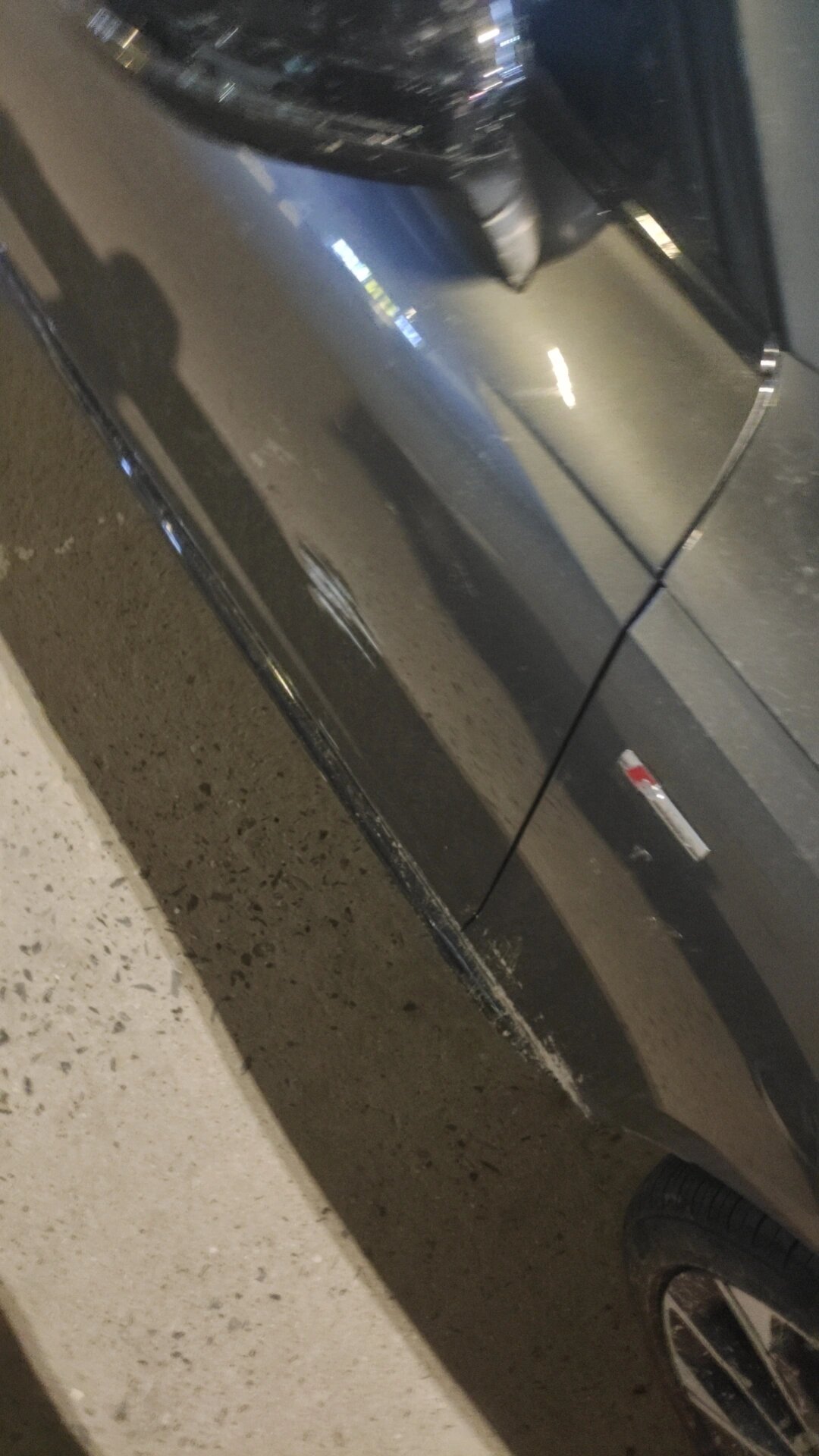 原来在外面修和4s店修相差这么多 前两天把车蹭了,问了一下4s店,报价