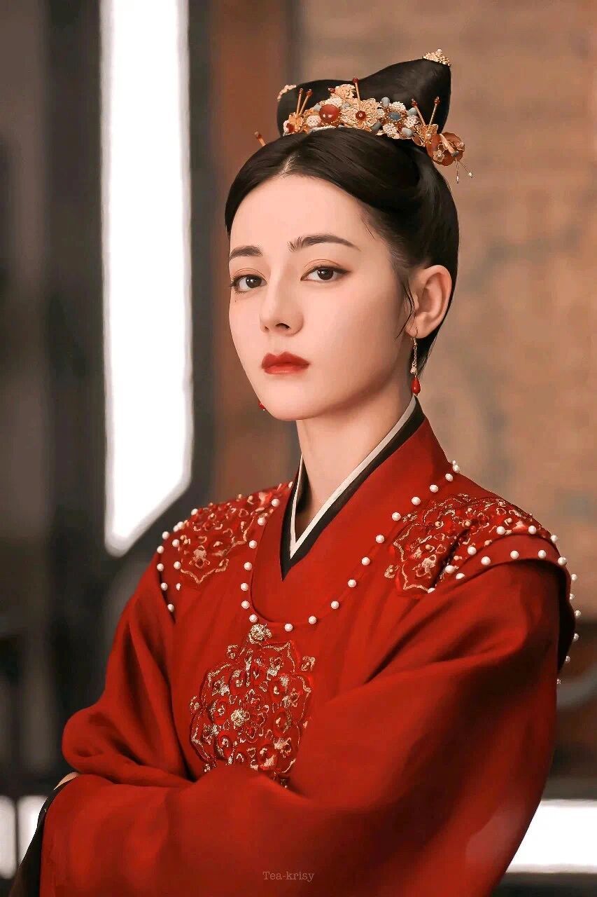 安乐传迪丽热巴红衣壁纸