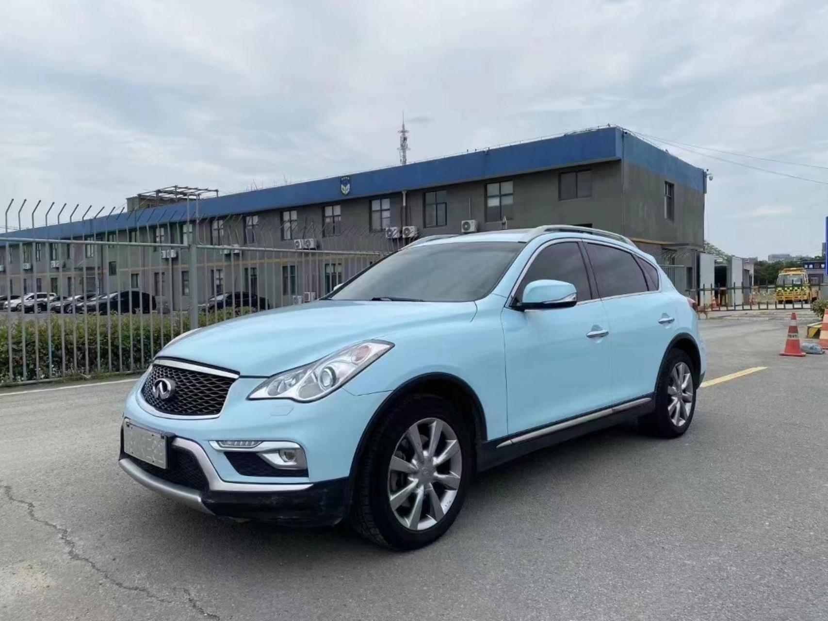 15年英菲尼迪qx50,最具性价比豪华suv,搭载全球十佳vq25发动机,全时