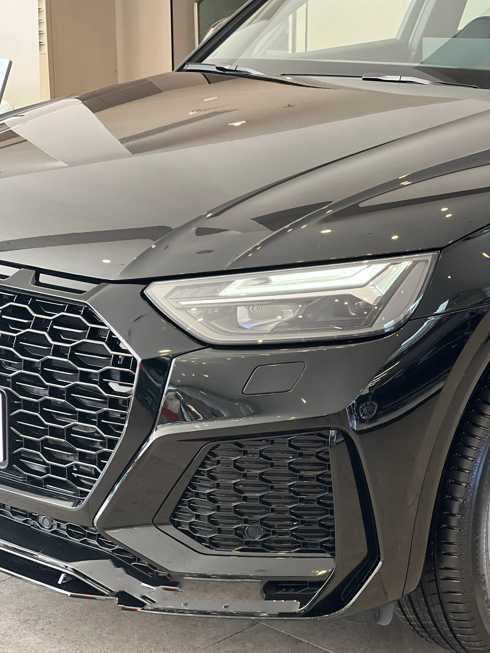 奥迪q5l很常见 可是加装了黑光包的q5l还常见吗9696 这就是奥迪