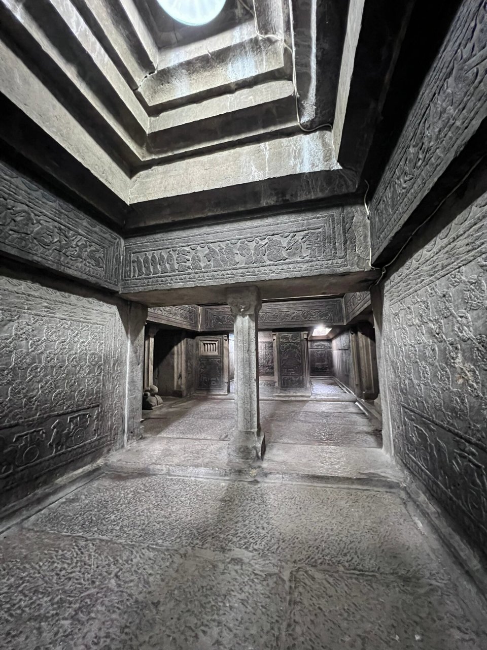 徐州白集汉代画像石墓 白集汉墓位于徐州市贾汪区青山泉乡白集村,为