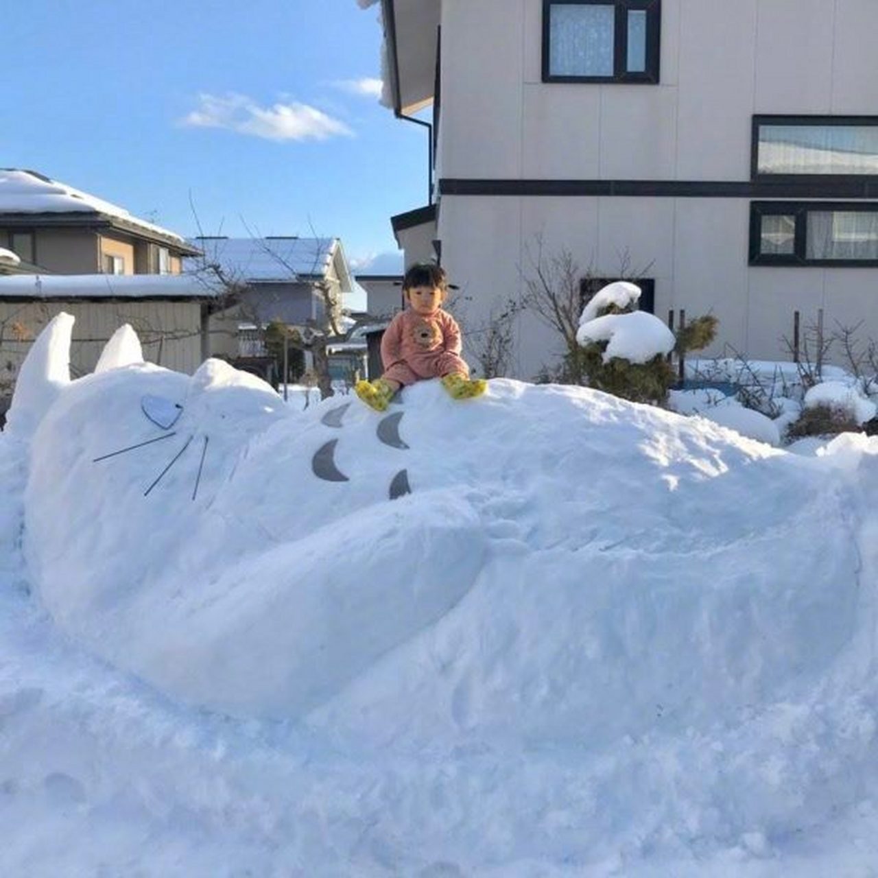 龙猫雪人造型图片