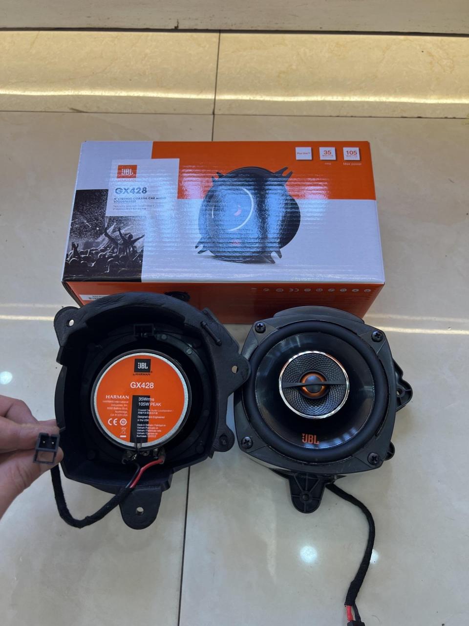 别克gl8 652中门喇叭