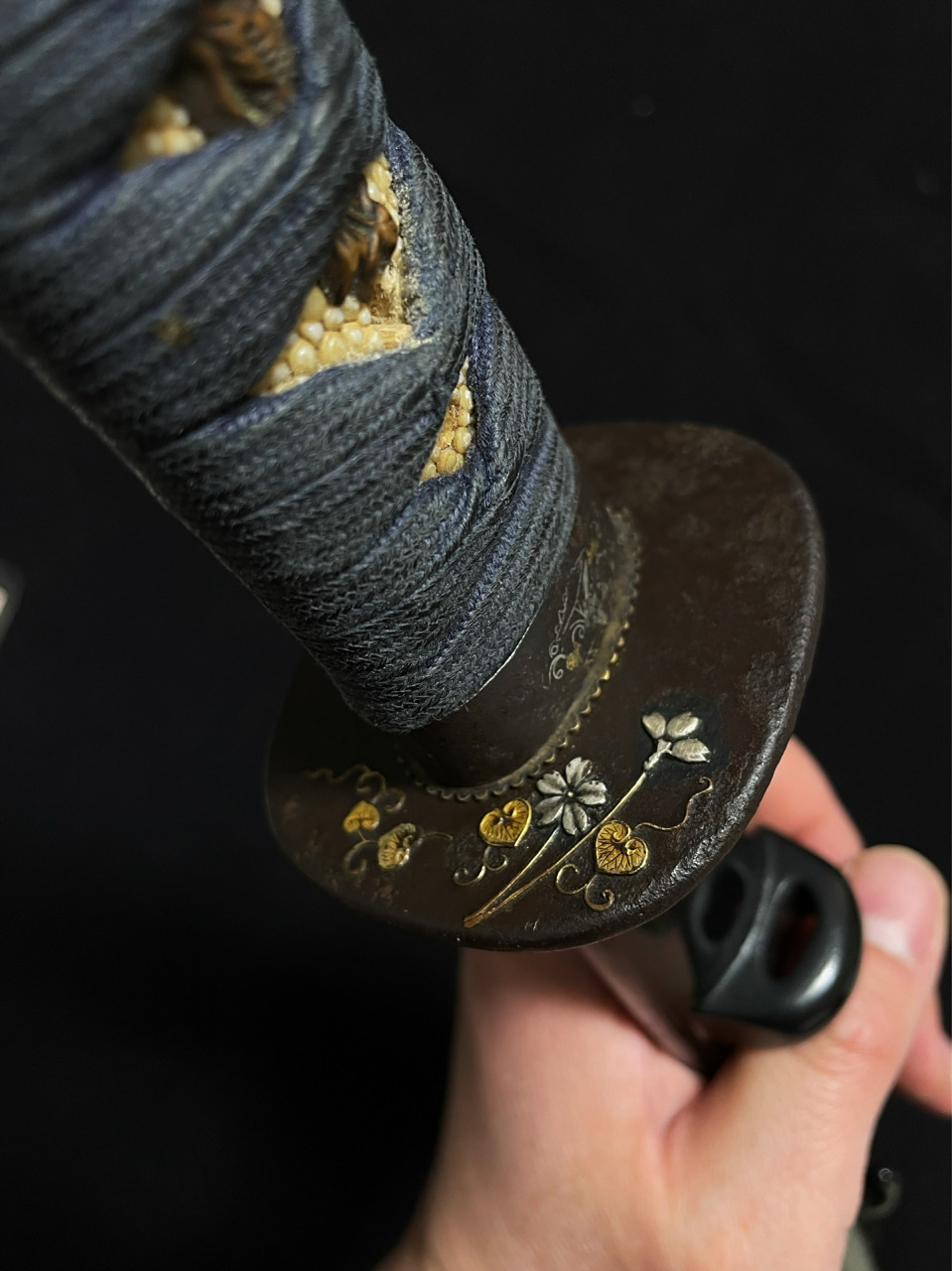 1501年的日本古刀条武士刀 1501年的日本古刀条武士刀,全长70厘米,刃