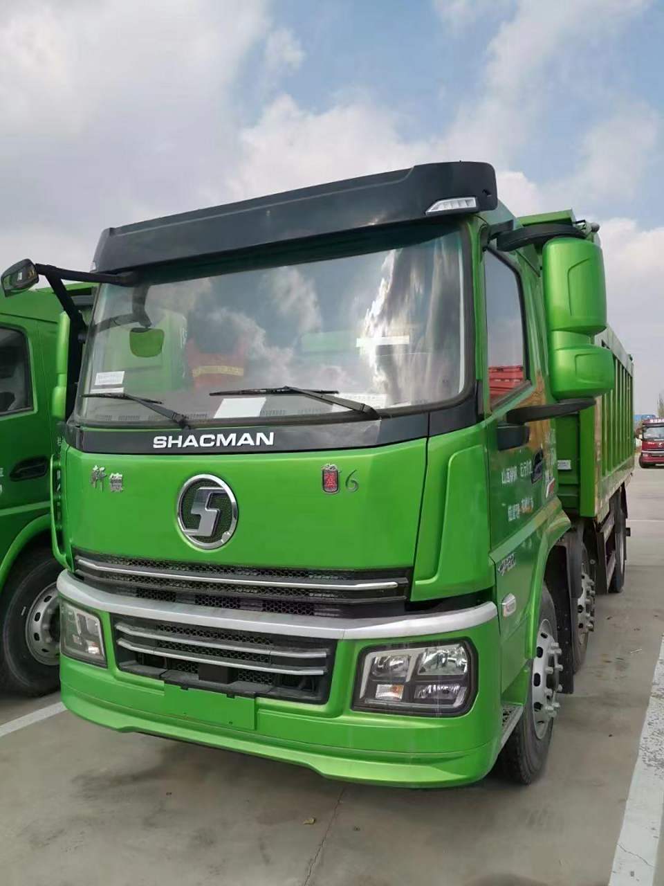 国五压库新车,陕汽轩德翼6,前四后四自卸,便宜甩卖!