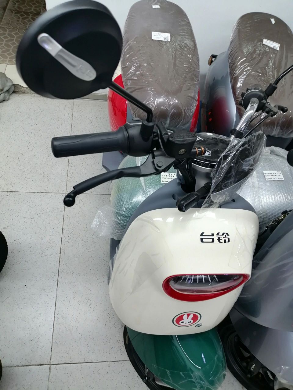 台铃米果电动车 今天买了个台铃米果超能电动车k-c/e版zd,是60v 20a