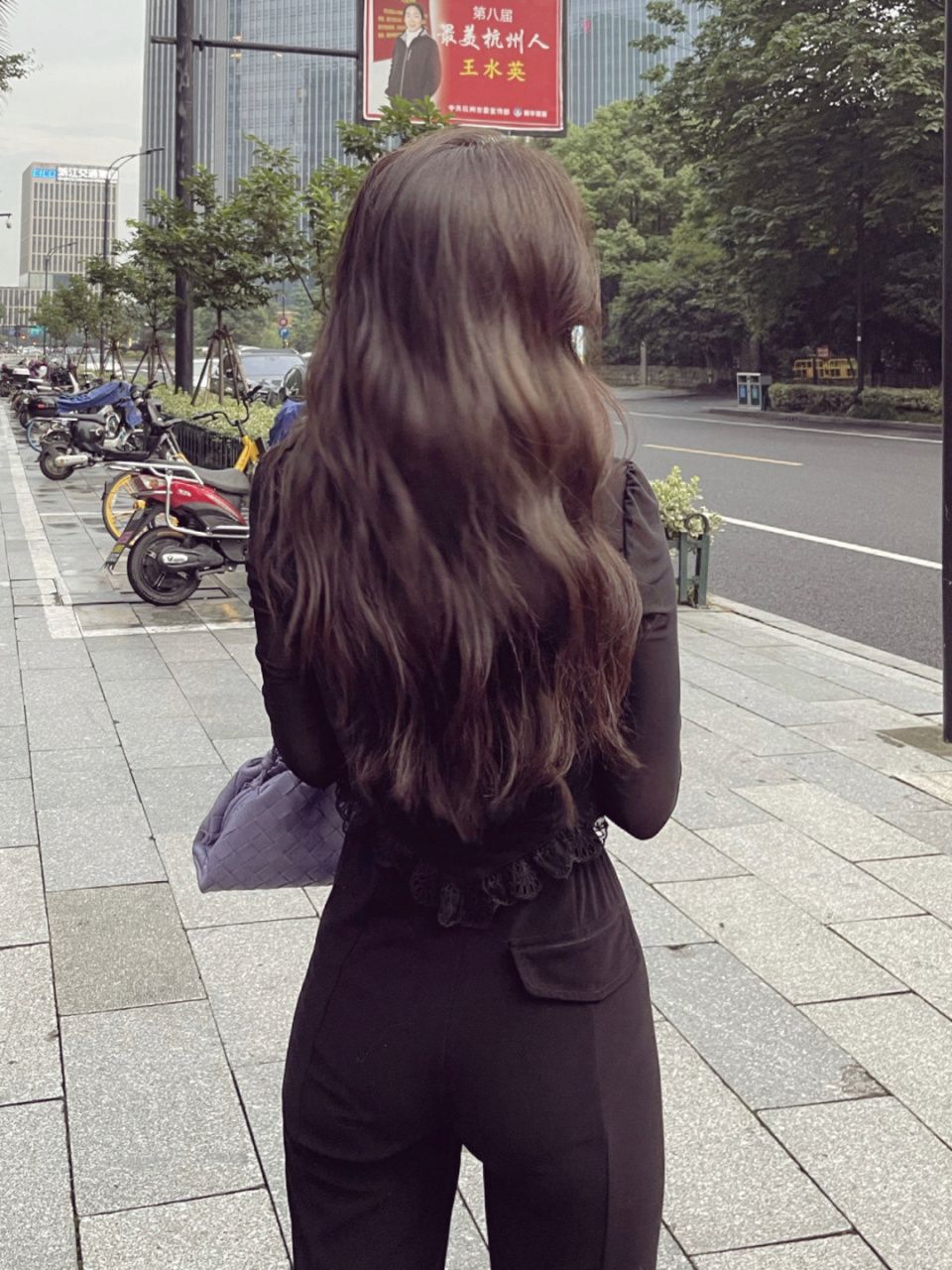 迅猛龙特蕾莎的紫色饺子包 龙秘书@美智子姐姐 一定很爱紫色 紫色灯光