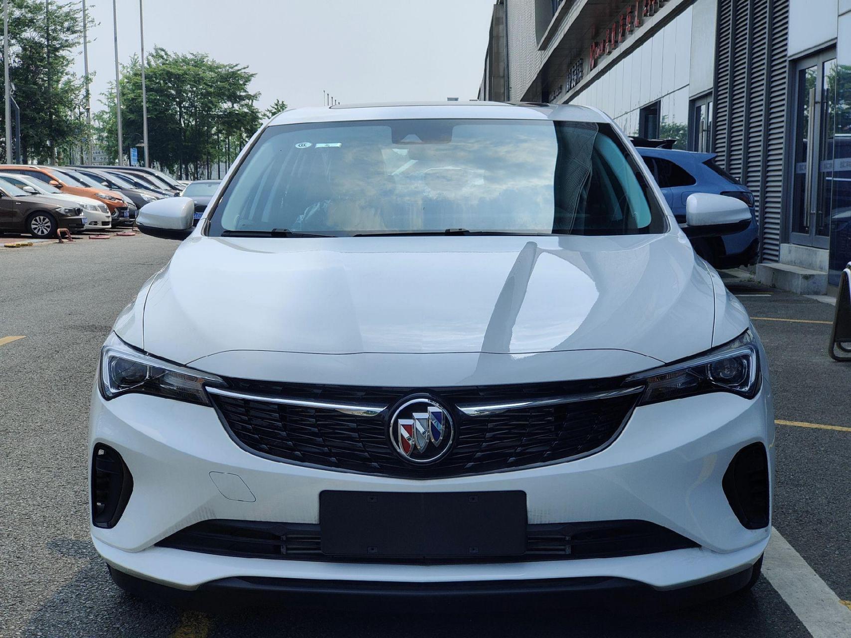 别克威朗pro乐享版 上牌日期:2024年5月 里程100公里 排气量:1.