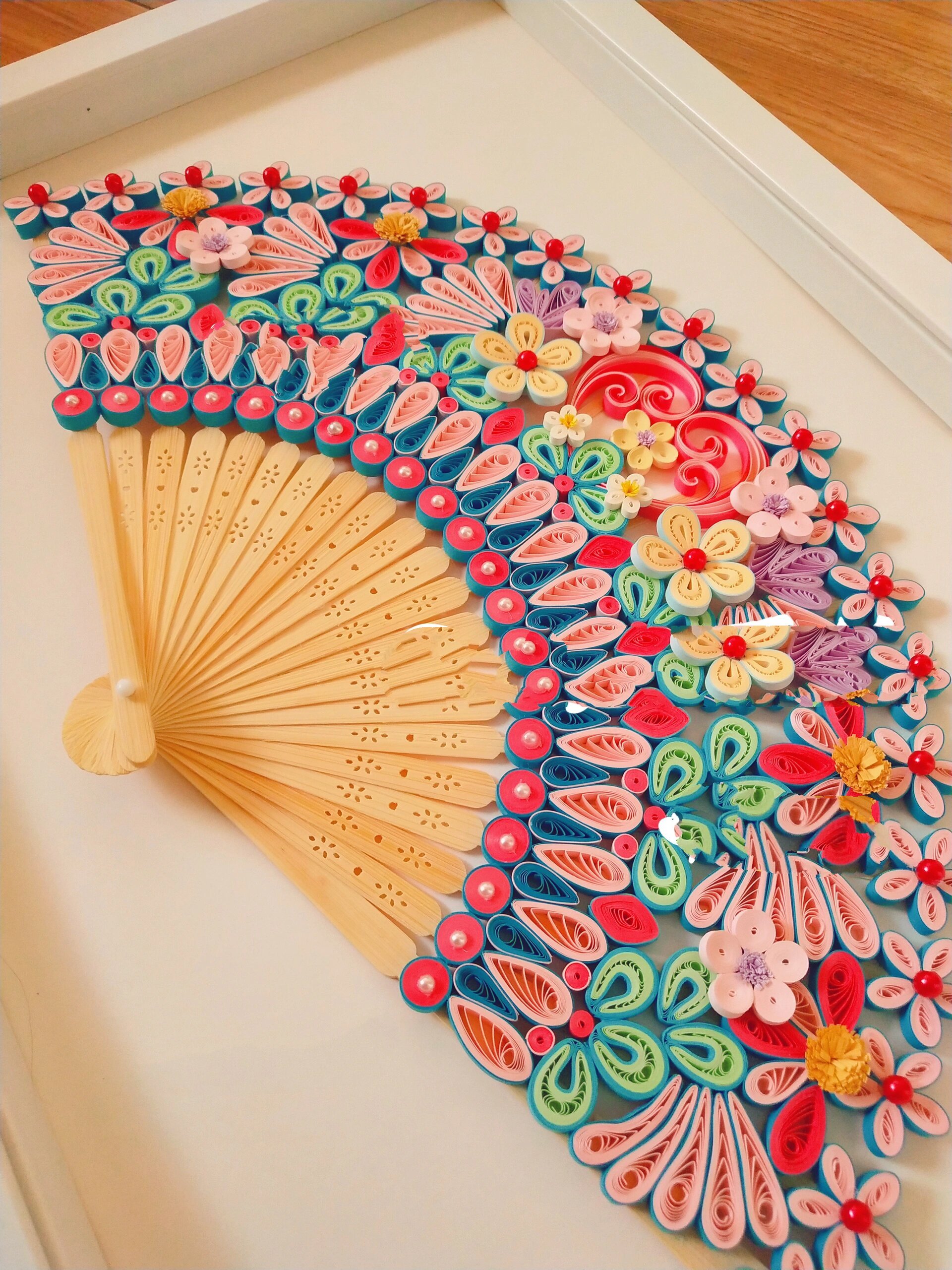 衍纸折扇 歌尽桃花扇底风