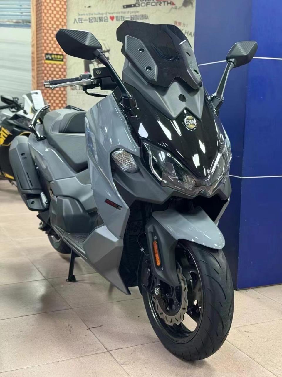 sym 三阳tl508 指导价82800 折后仅需62800 台湾原装原产顶级大踏板