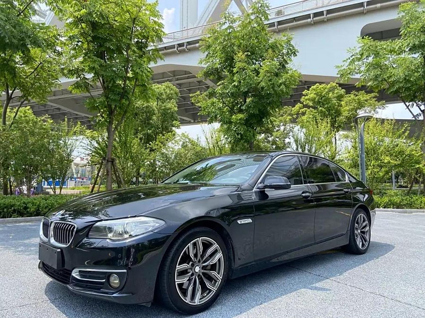 9万.宝马5系 2017款 525li 领先型 售价:14.