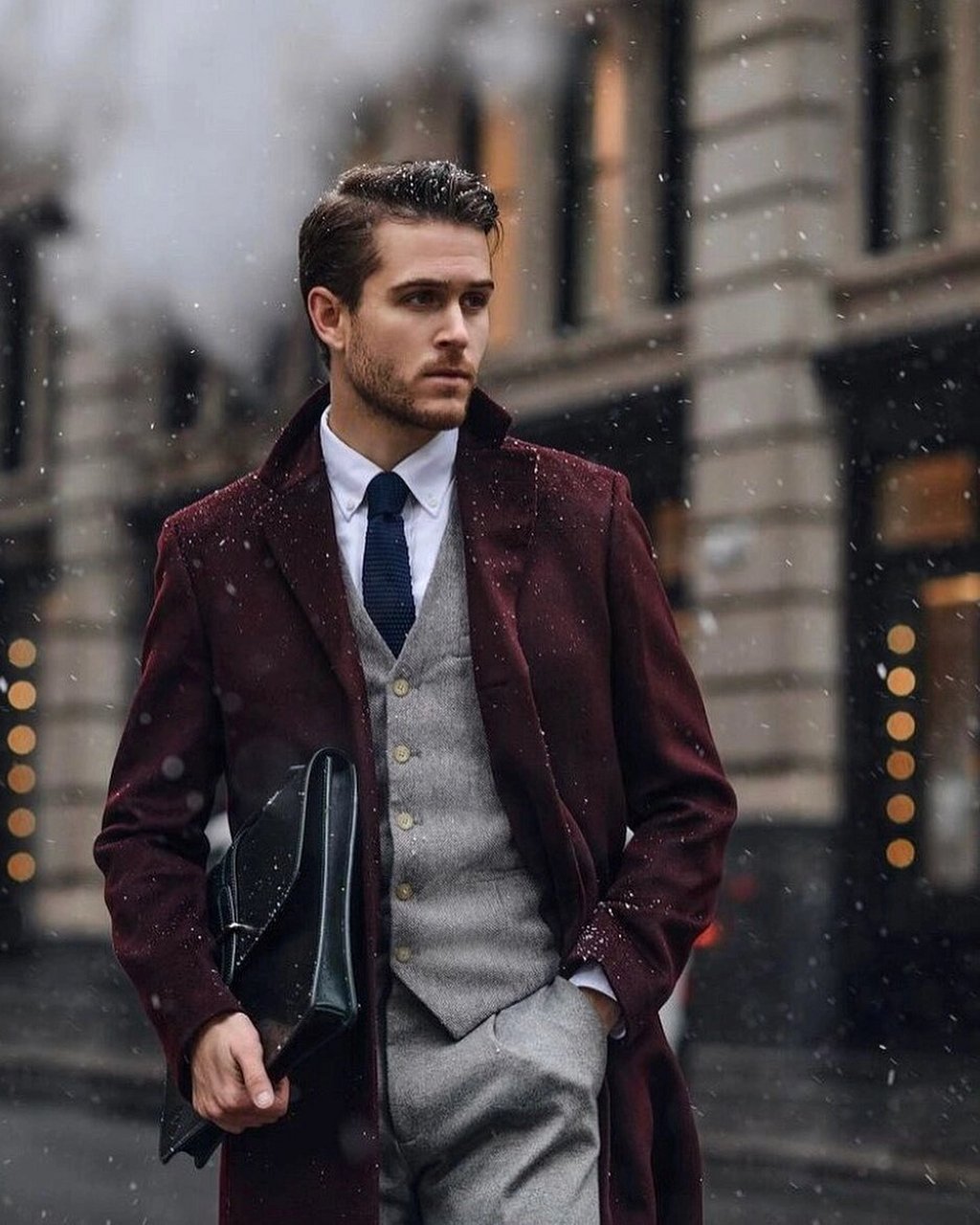 轻熟男友风97 很多男性进入职场后在对自己的着装要求上就有所松懈