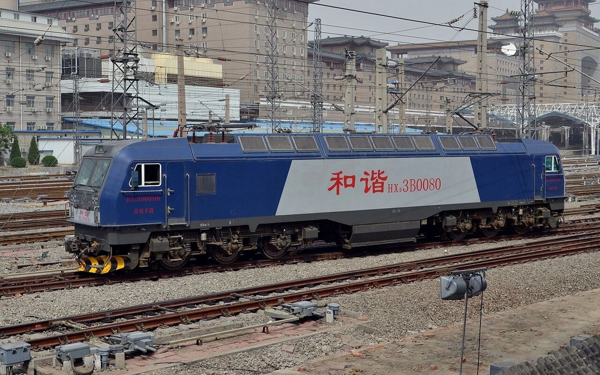【科普】豆蔻之春——hxd3b型电力机车 hxd3b型电力机车是中国铁路的